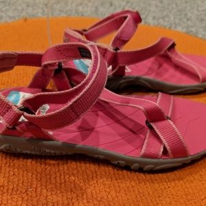 Teva pink girl's sandals